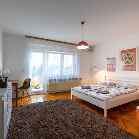 Garden Holiday Home Drenje  エクステリア 写真
