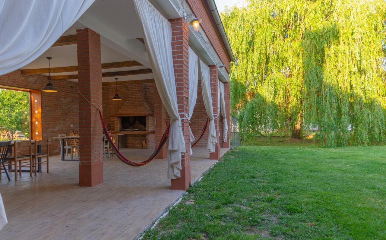 Garden Holiday Home Drenje  エクステリア 写真